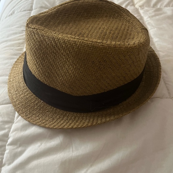 Fedora - Picture 3 of 3